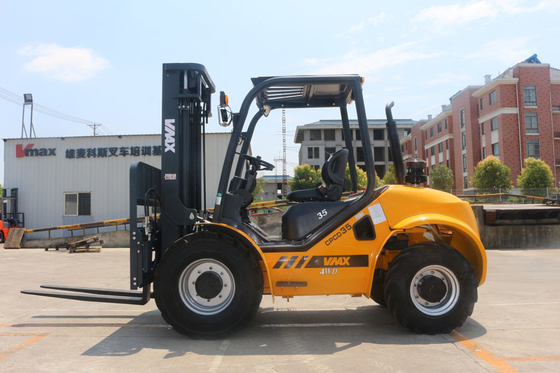 3.5 Tonne Compact 4WD Diesel Rough Terrain Forklift Yanmar 4TNE98(EUIII) Japanese Engine
