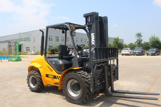 3.5 Tonne Compact 4WD Diesel Rough Terrain Forklift Yanmar 4TNE98(EUIII) Japanese Engine