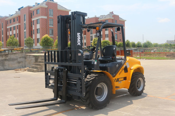 3.5 Tonne Compact 4WD Diesel Rough Terrain Forklift Yanmar 4TNE98(EUIII) Japanese Engine